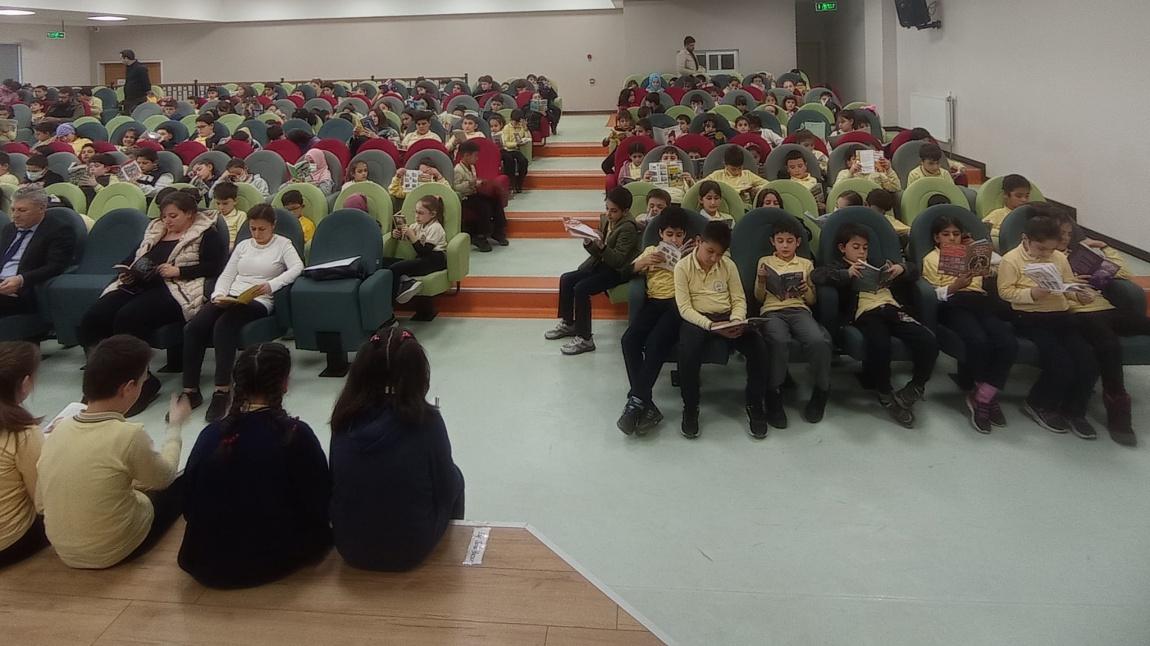 Şehit Polat Özbek İlkokulu Kütüphane Haftası Etkinliği